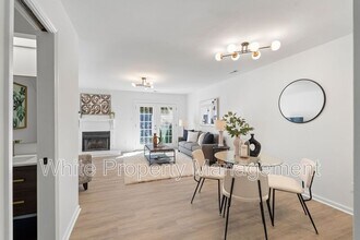 9231 Kings Canyon Dr in Charlotte, NC - Building Photo - Building Photo