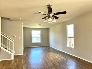 204 Baldwin St in Hutto, TX - Building Photo - Building Photo