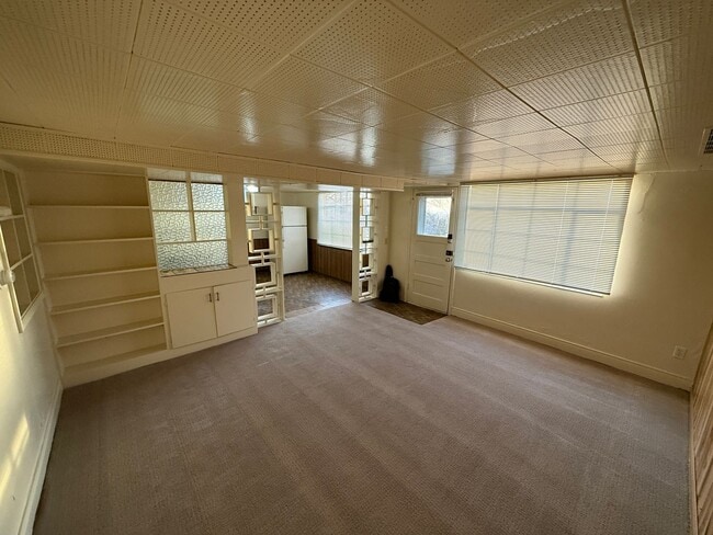 property at 1270 E Sherman Ave