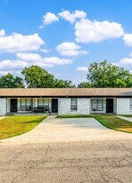 9000 Woodbine Dr in Sherwood, AR - Building Photo