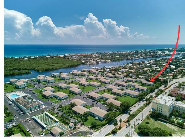 property at 880 Horizon W