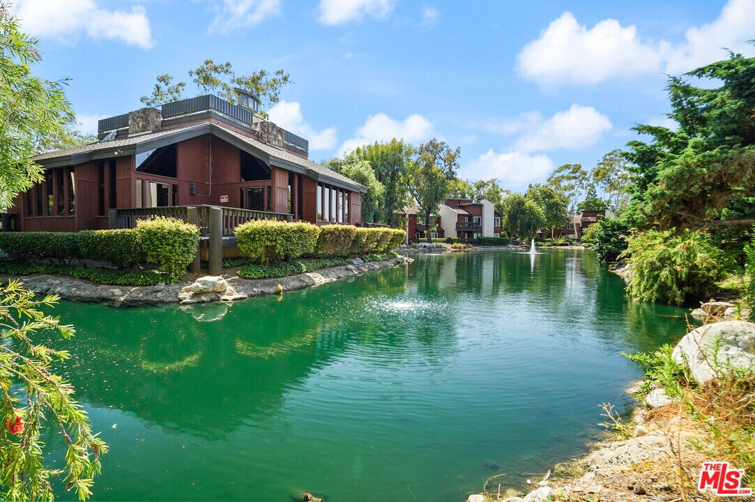 9103 Summertime Ln in Culver City, CA - Building Photo