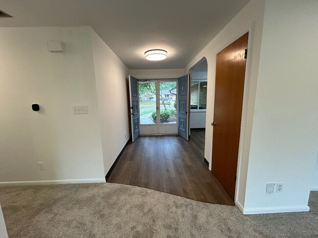 2272 Berrycreek Dr in Dayton, OH - Building Photo - Building Photo