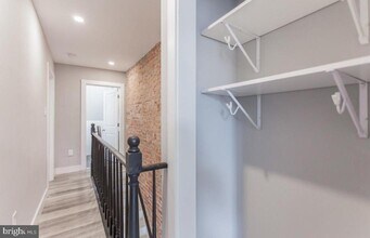 1272 S Dover St in Philadelphia, PA - Building Photo - Building Photo