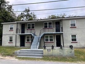 505 Davis Ave, Unit C in Savannah, GA - Building Photo