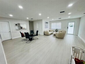 75 SW 18th Ave in Homestead, FL - Building Photo - Building Photo