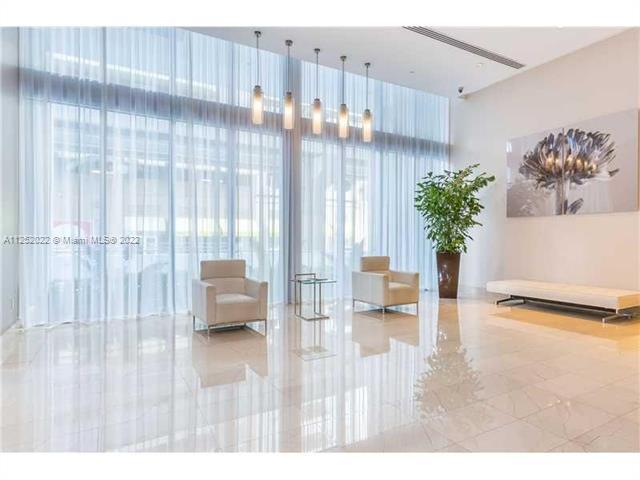 1111 SW 1st Ave, Unit 232 in Miami, FL - Building Photo - Building Photo