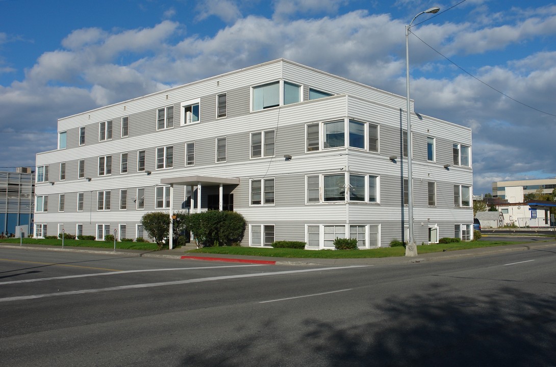 835 D St in Anchorage, AK - Foto de edificio