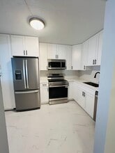 1865 Brickell Ave, Unit A505 in Miami, FL - Building Photo - Building Photo