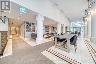 33-1833 Helendale Ave in Toronto, ON - Building Photo - Building Photo