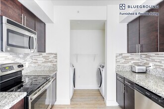 987 SW 37th Ave-Unit -FL6-ID45 in Miami, FL - Building Photo - Building Photo
