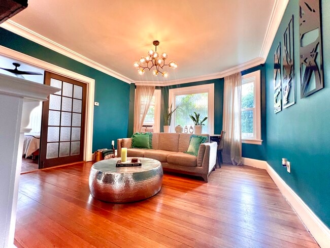 13 Brinley St in Newport, RI - Foto de edificio - Building Photo