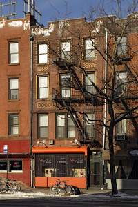 117 First Ave in New York, NY - Foto de edificio - Building Photo