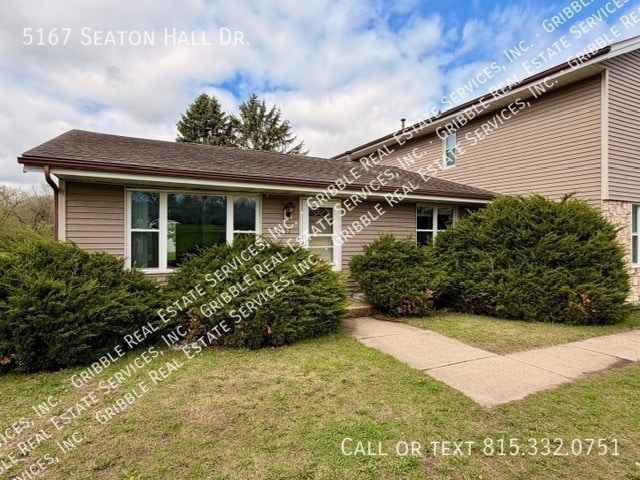 5167 Seaton Hall Dr in Machesney Park, IL - Building Photo - Building Photo