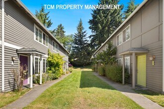 1314 N 152nd St, Unit F in Shoreline, WA - Foto de edificio - Building Photo
