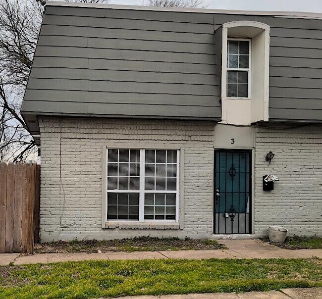 5808 Wellington Dr