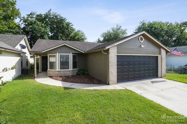 property at 1707 Ashwood Cir