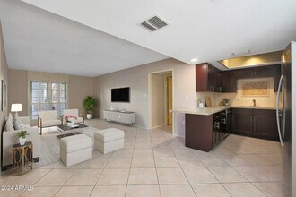 7402 E Carefree Dr in Carefree, AZ - Building Photo - Building Photo
