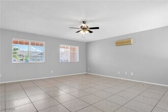251 Ventana Village Ln in Henderson, NV - Building Photo - Building Photo