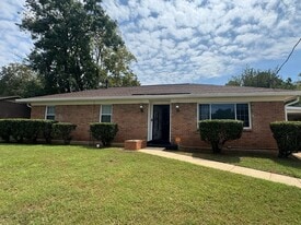 2816 Tremont St in Montgomery, AL - Building Photo