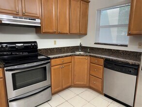 3929 Carambola Cir N in Coconut Creek, FL - Foto de edificio - Building Photo