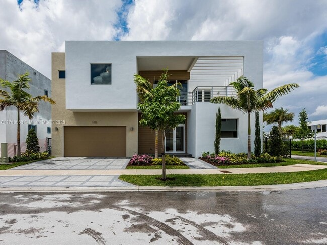 7456 NW 101st Ave in Doral, FL - Building Photo - Building Photo