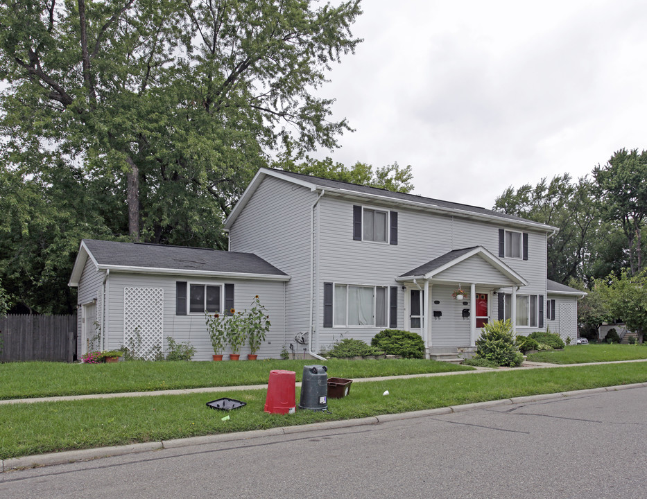 1841-1845 Leland St in Ferndale, MI - Building Photo