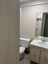 200 Ashbury Rd in Hollywood, FL - Building Photo - Building Photo