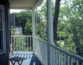 19 Sartwell Ave, Unit 3 in Somerville, MA - Building Photo - Building Photo