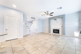 5793 Rolling Dale Ave in Las Vegas, NV - Building Photo - Building Photo