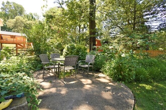 9922 Mayfield Dr in Bethesda, MD - Building Photo - Building Photo