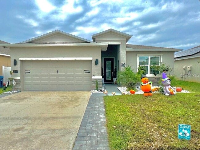 property at 160 Taft Dr