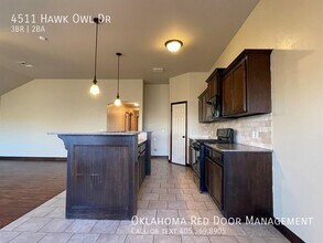 4511 Hawk Owl Dr in Norman, OK - Foto de edificio - Building Photo