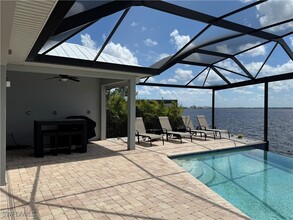 3127 SE 22nd Pl in Cape Coral, FL - Building Photo - Building Photo
