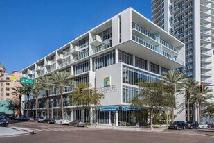 145 2nd Ave S in St. Petersburg, FL - Building Photo