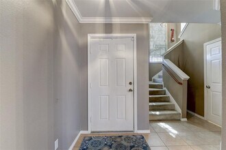 16606 Hodgefield Ln in Houston, TX - Foto de edificio - Building Photo