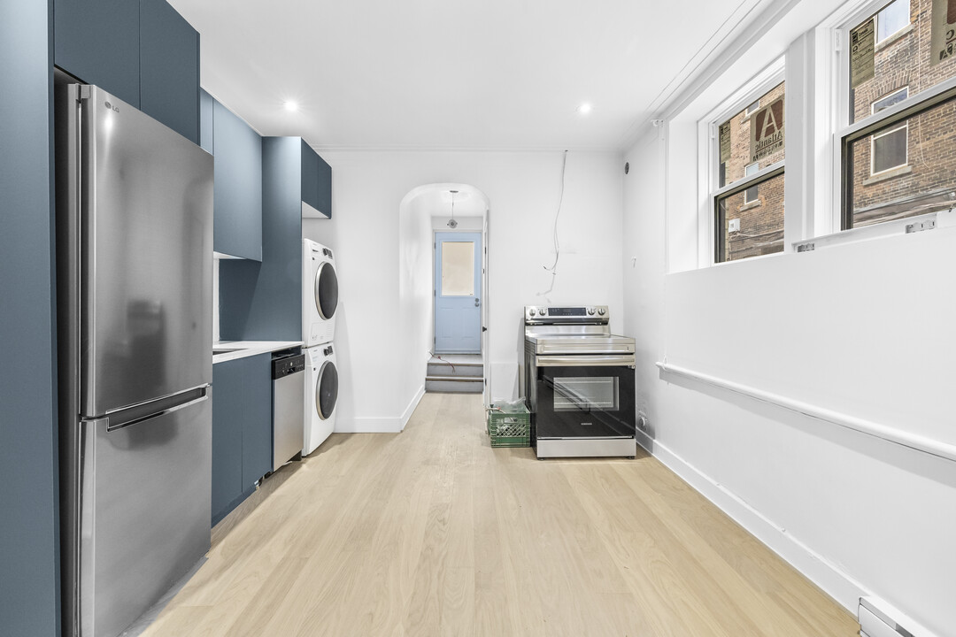 2068 Lincoln Av in Montréal, QC - Building Photo