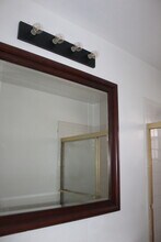 20600 NW 7th Ave, Unit 205 in Miami, FL - Building Photo - Building Photo