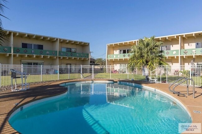 801 Beach Blvd in Laguna Vista, TX - Building Photo - Building Photo