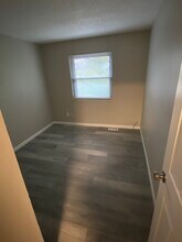 613 Rosetta Dr in Florissant, MO - Building Photo - Building Photo