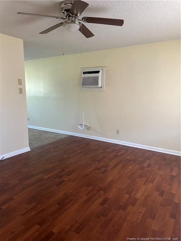 1224 E Manchester Rd in Spring Lake, NC - Building Photo - Building Photo