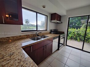 181 Wimbledon Lakes Dr in Plantation, FL - Building Photo - Building Photo