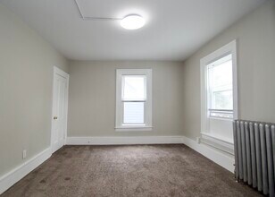 60 Howes St in Springfield, MA - Building Photo - Building Photo