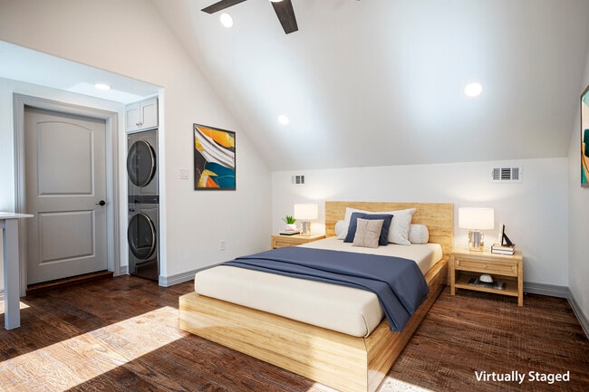 3508 McFarlin Blvd, Unit GarageApt-STUDIO in Dallas, TX - Building Photo - Building Photo