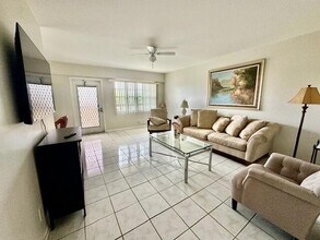588 Mansfield M, Unit 5880 in Boca Raton, FL - Building Photo - Building Photo