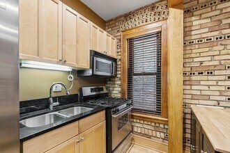 11 S 12th St in Minneapolis, MN - Building Photo - Building Photo