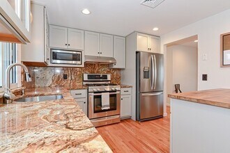 21 Swan Ave in Boston, MA - Building Photo - Building Photo