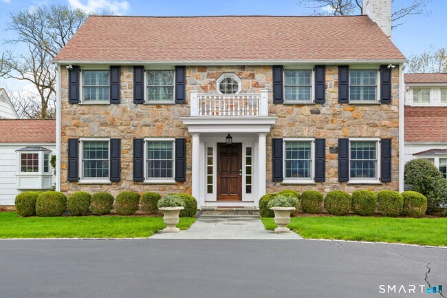 25 Lakewood Cir N in Greenwich, CT - Building Photo - Building Photo