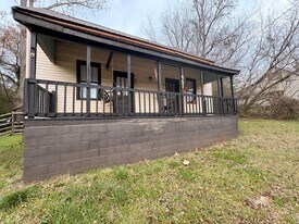 462 Whitehall Rd in Athens, GA - Building Photo