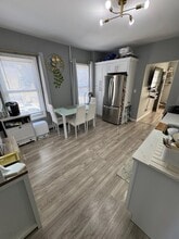 117 N 6th St, Unit 1 in Paterson, NJ - Foto de edificio - Building Photo